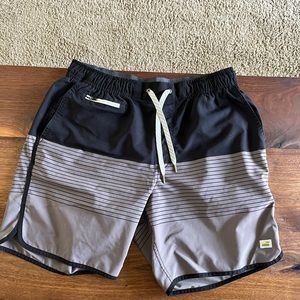 Vuori Banks Shorts 7.5”